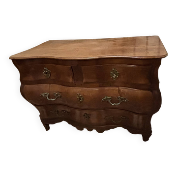 18th-century antique commode in pear wood. Very good condition. Original legs.