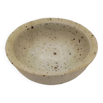 Stoneware bowl signed Pierre Digan