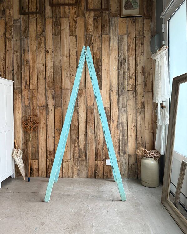 Escabeau vintage patine turquoise