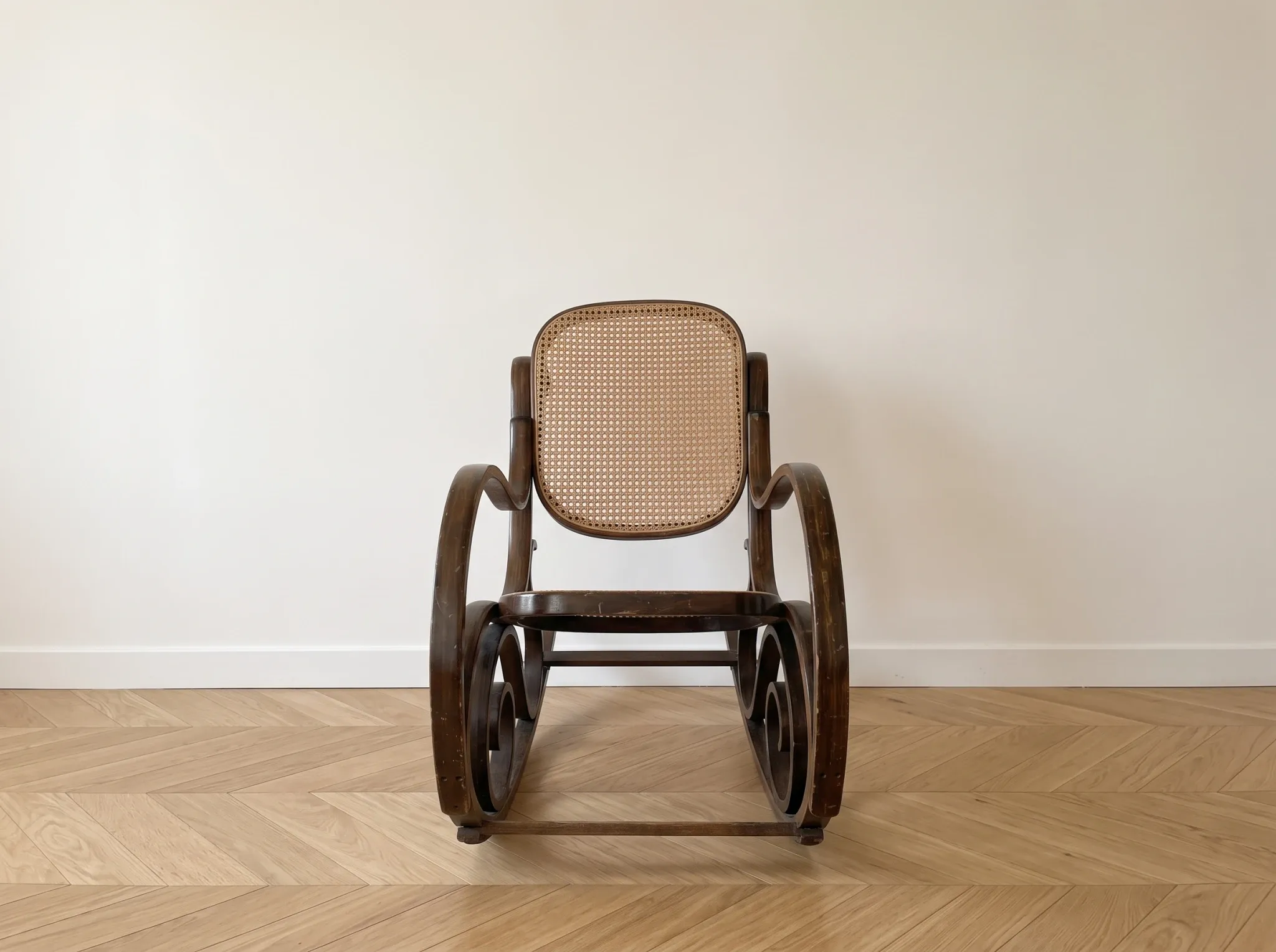 Thonet rocking chair in wood and cane