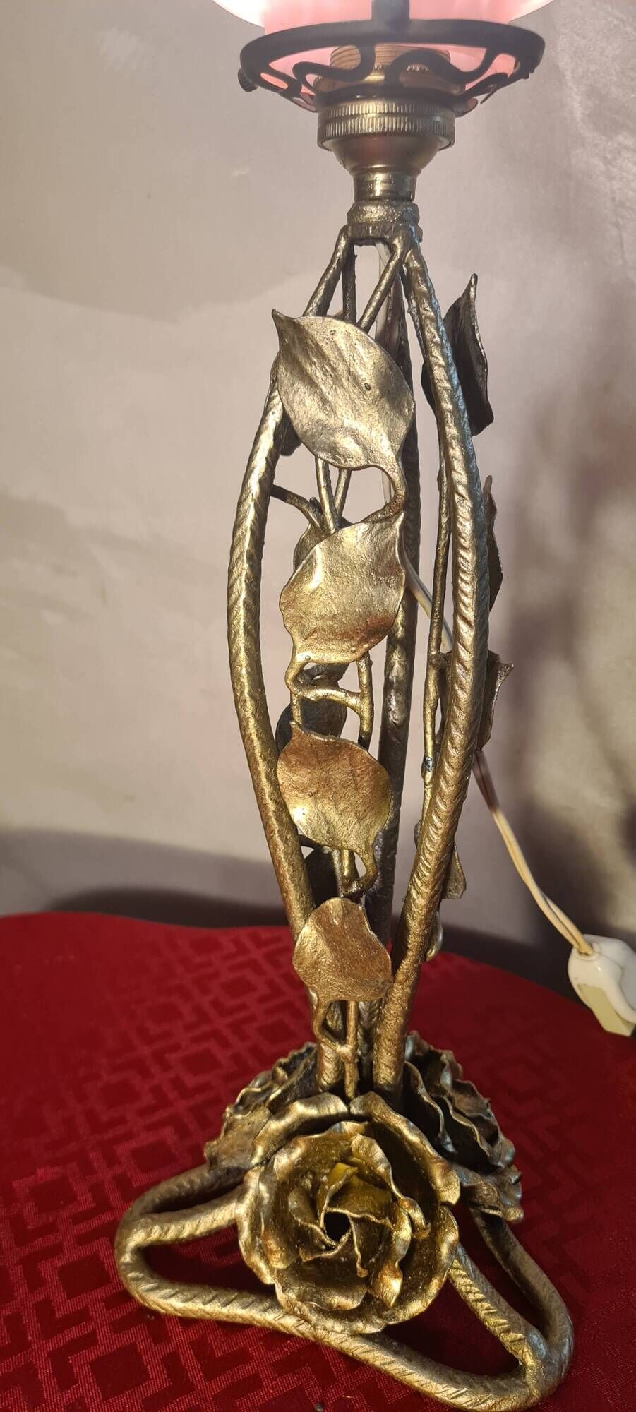 Art Deco wrought iron lamp with glass paste tulip, 1930s, with its wire