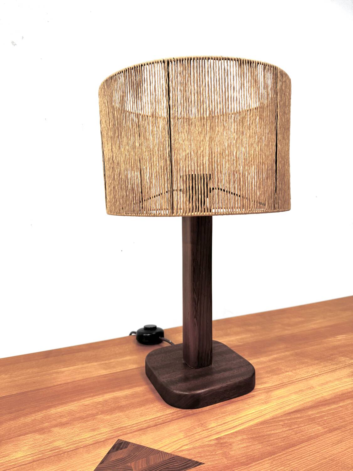 Lampe de table vintage en pin et teck avec nouvel abat-jour, années 70.