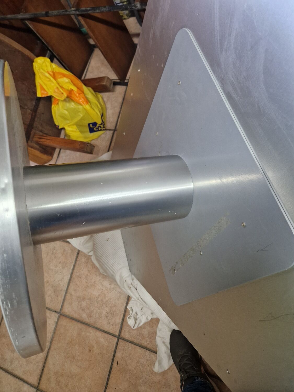 Space Edge design coffee table