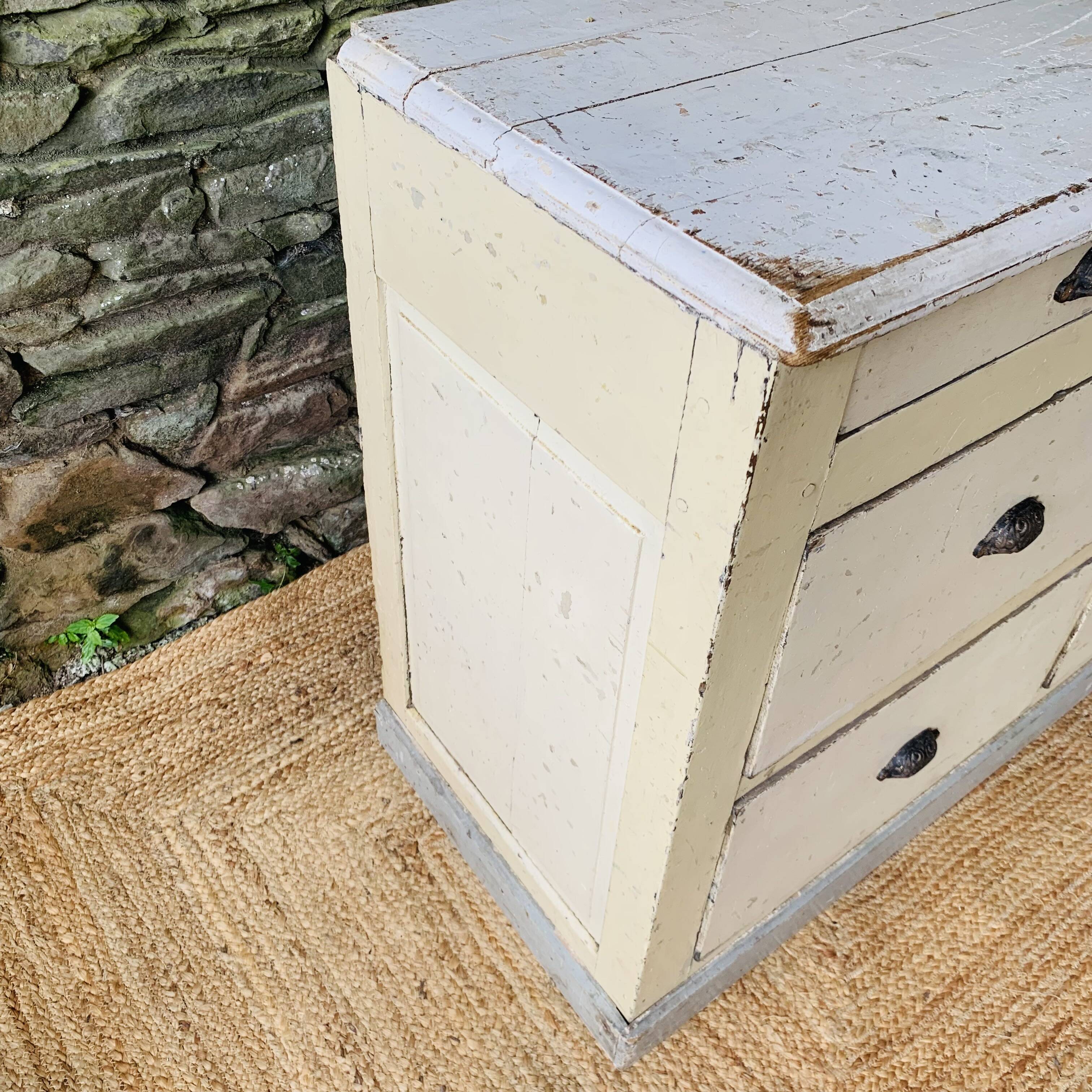 Sideboard / Trade furniture