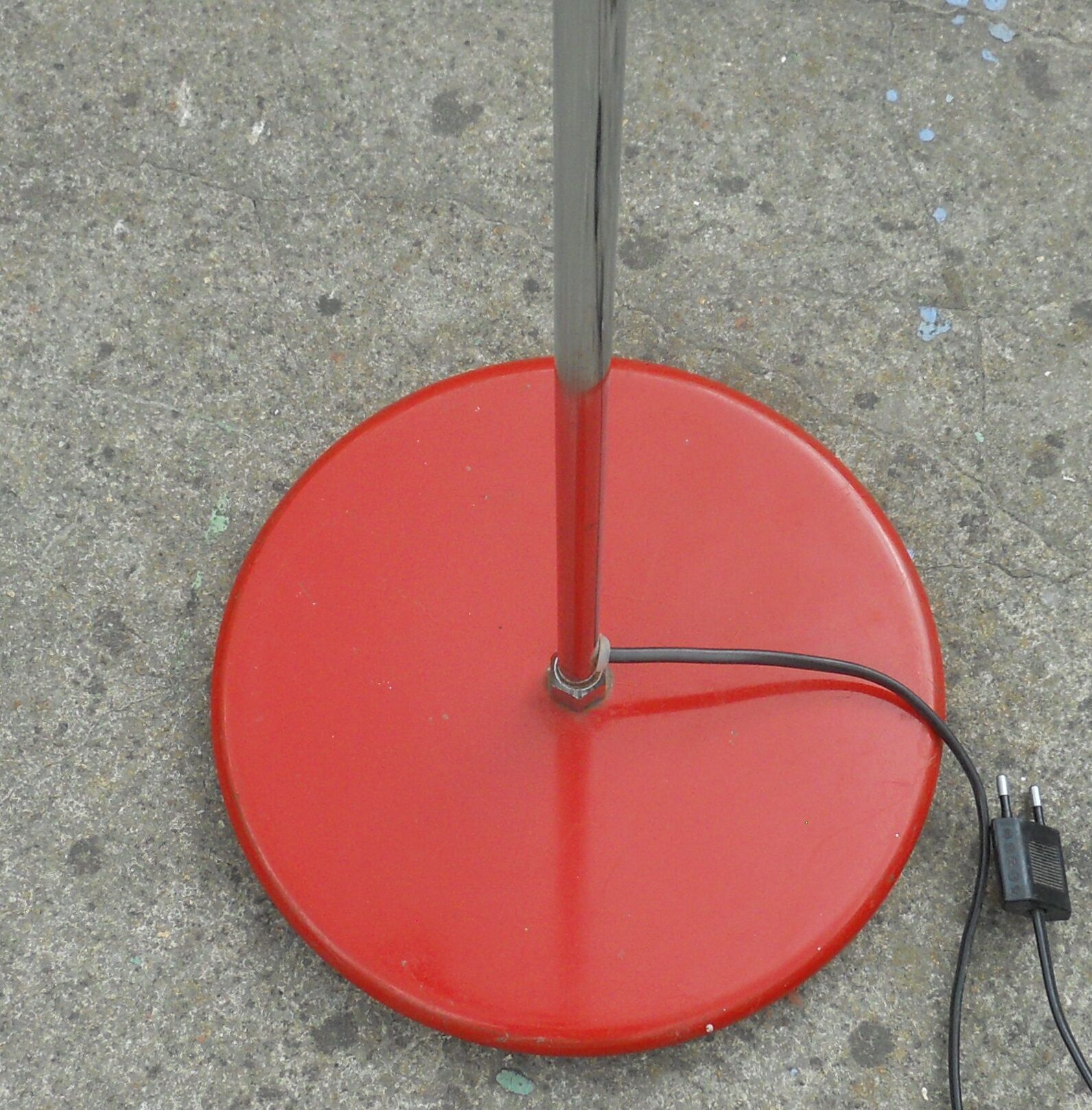 Vintage metal floor lamp painted red three lamps adjustable