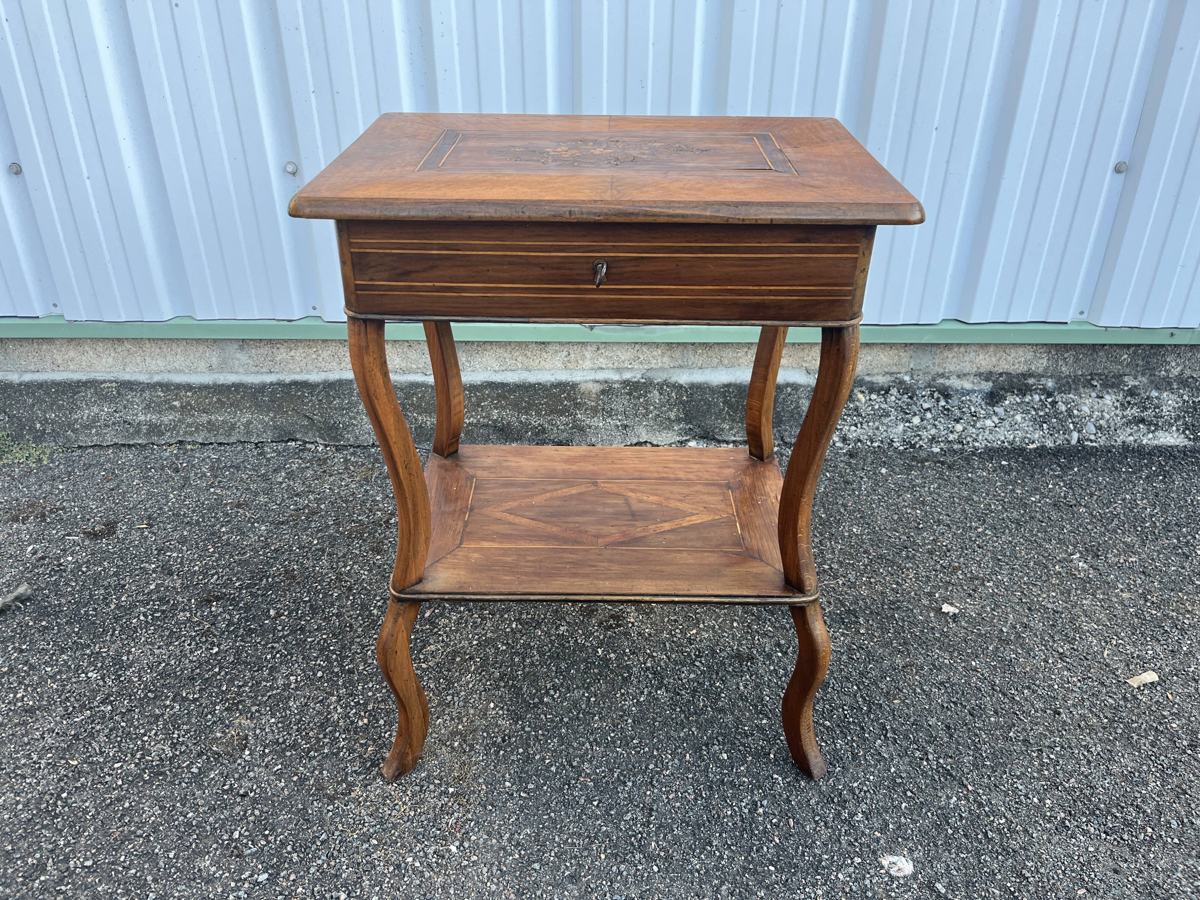 Inlaid work table with floral decoration – Louis XV style