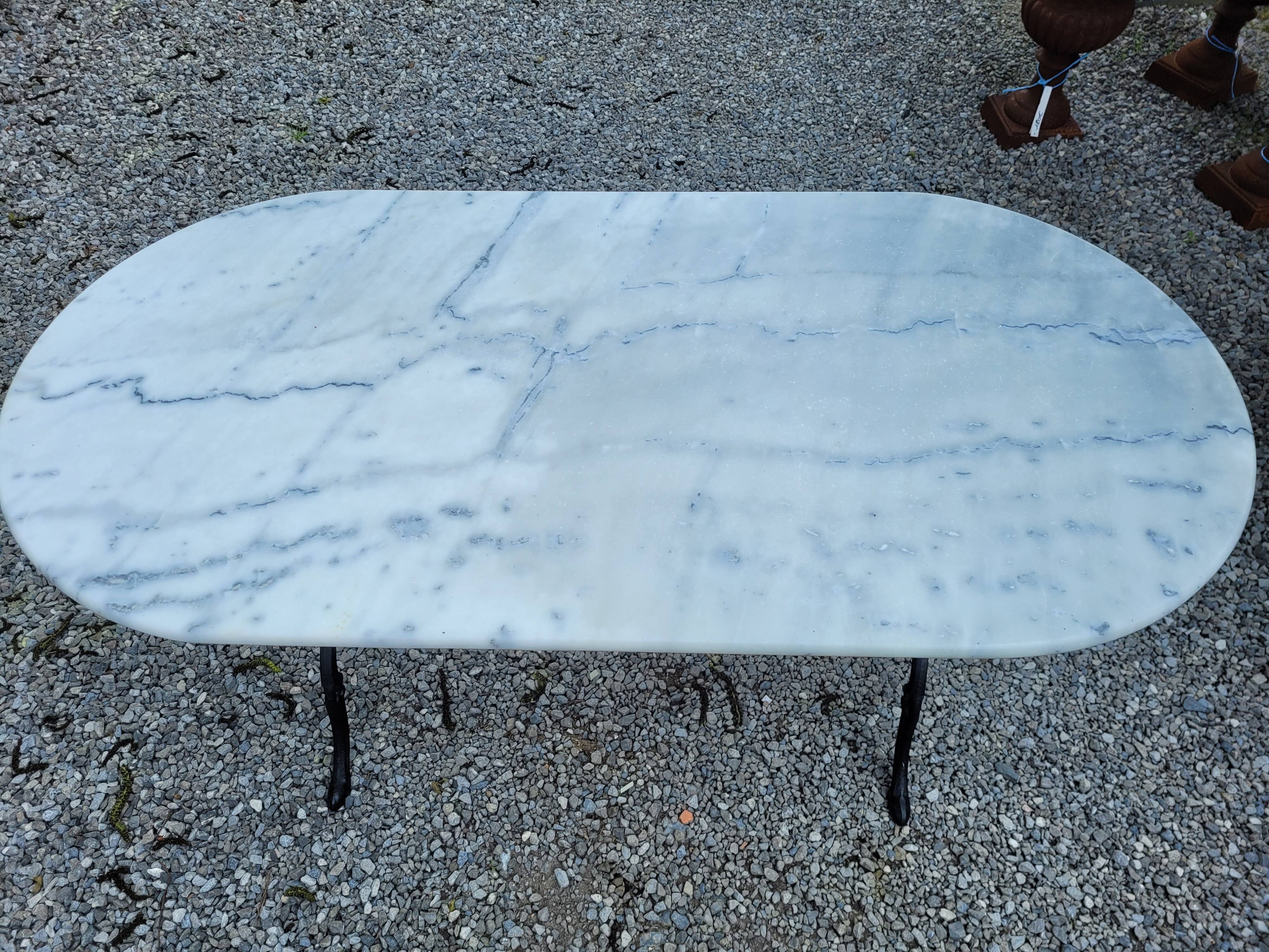 Table de bistrot marbre