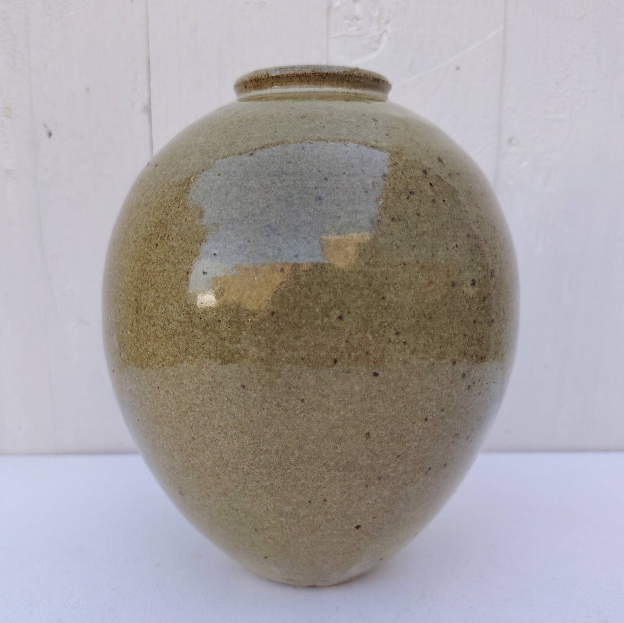 Vase ventru en grès émaillé, signé, vintage