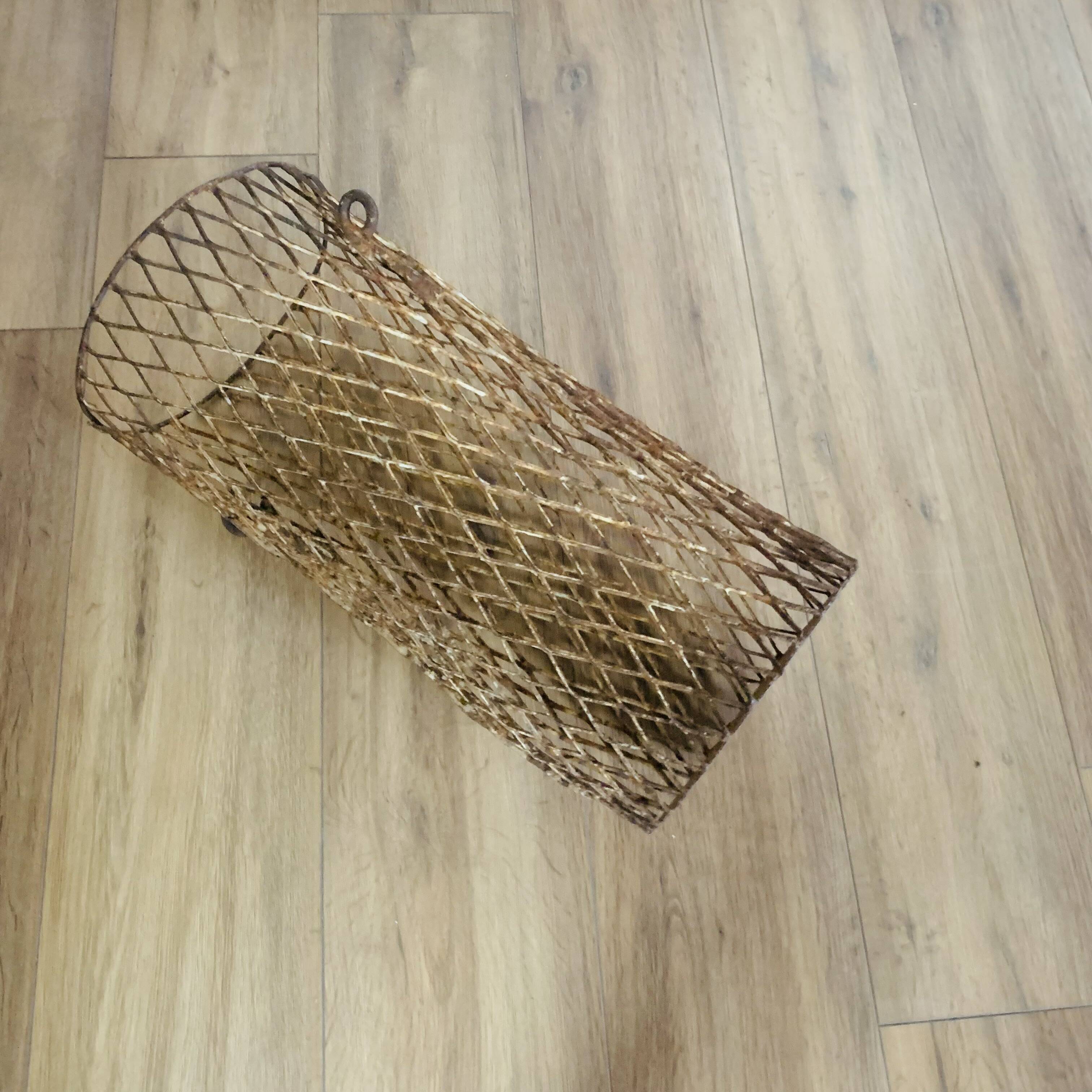 Metal umbrella stand