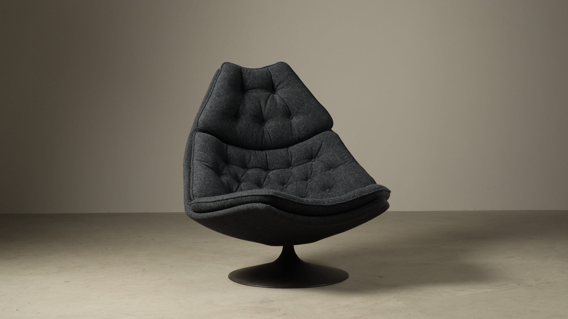 Fauteuil lounge Artifort F588 avec repose-pieds par Geoffrey Harcourt, 1967
