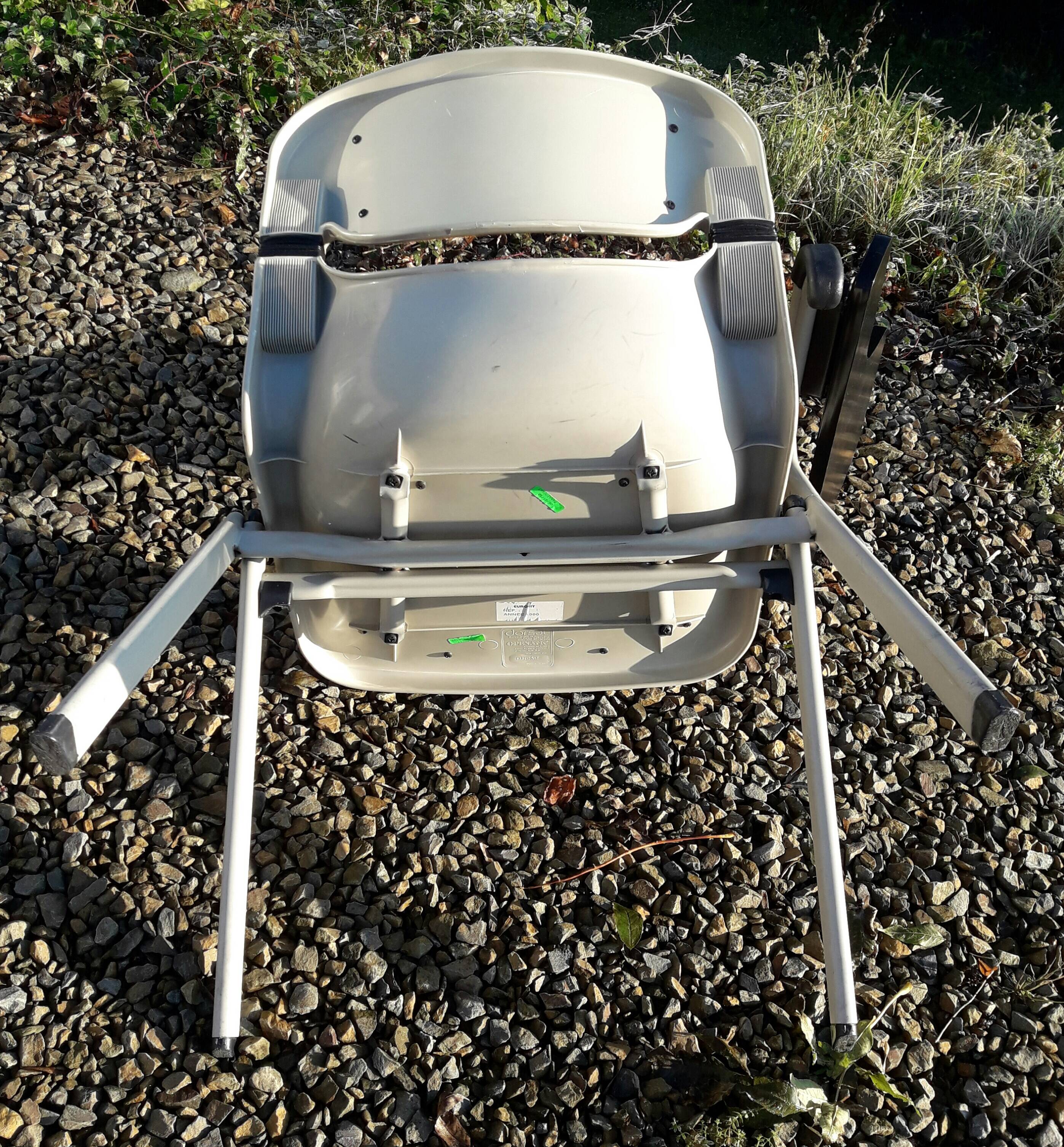 Dorsal tablet chair by E Ambasz and G Piretti 1990