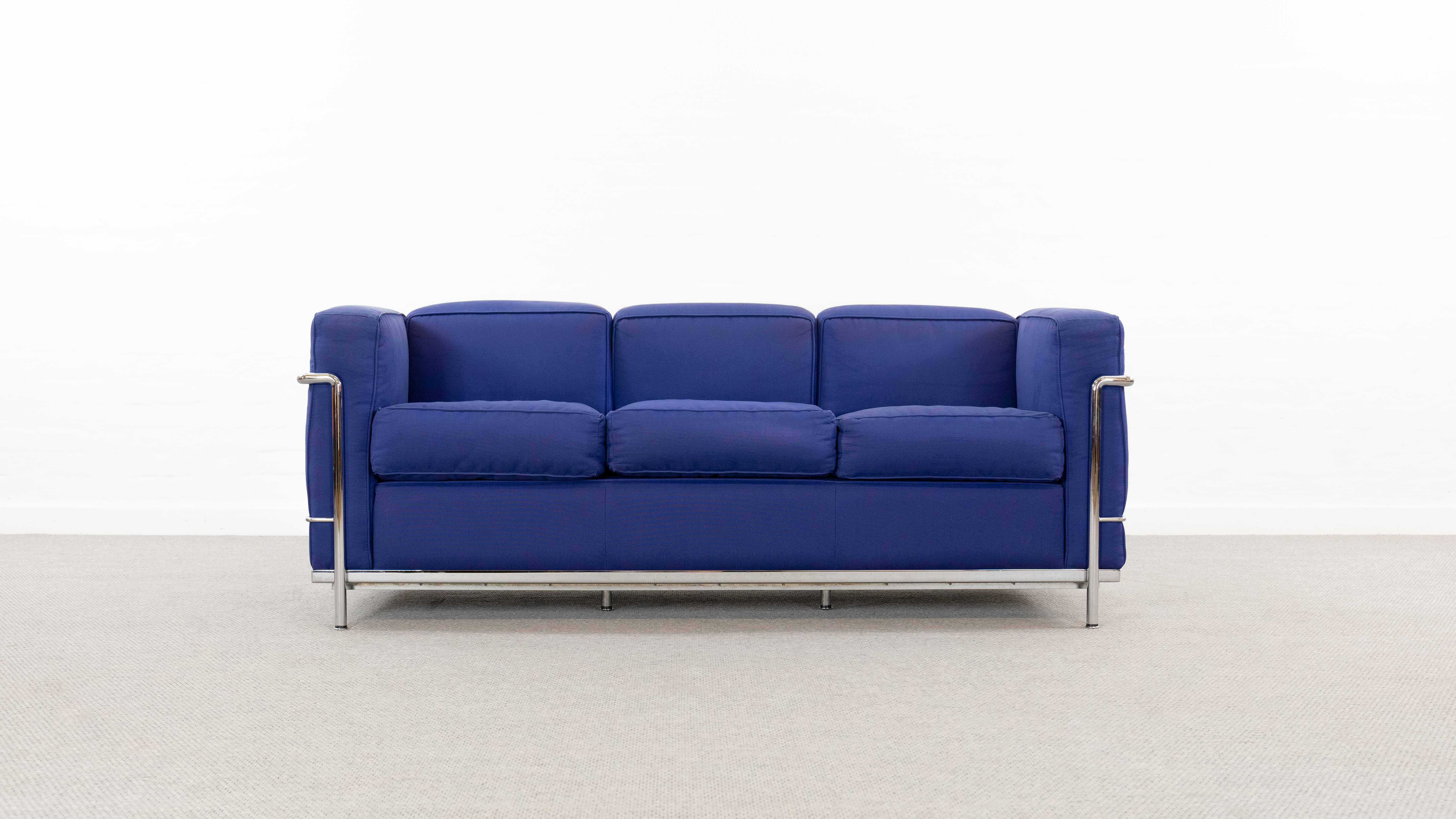 Cassina LC2 3seat Sofa by Charlotte Perriand, Le Corbusier and Pierre Jeanneret in blue fabrics