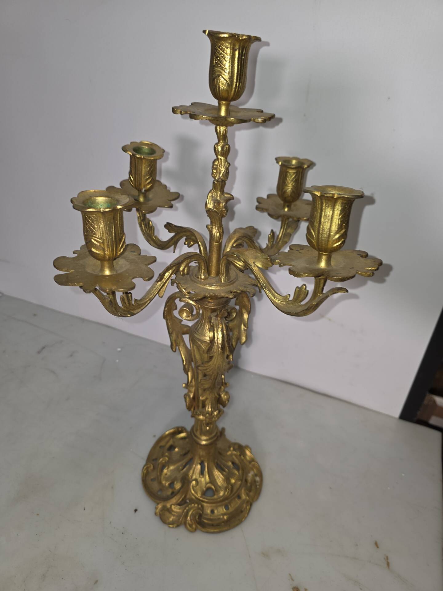 Louis XV style chandelier in gilded bronze