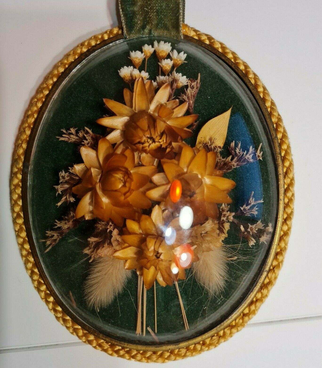 Cadre médaillon fleurs séchées couleur vert vintage