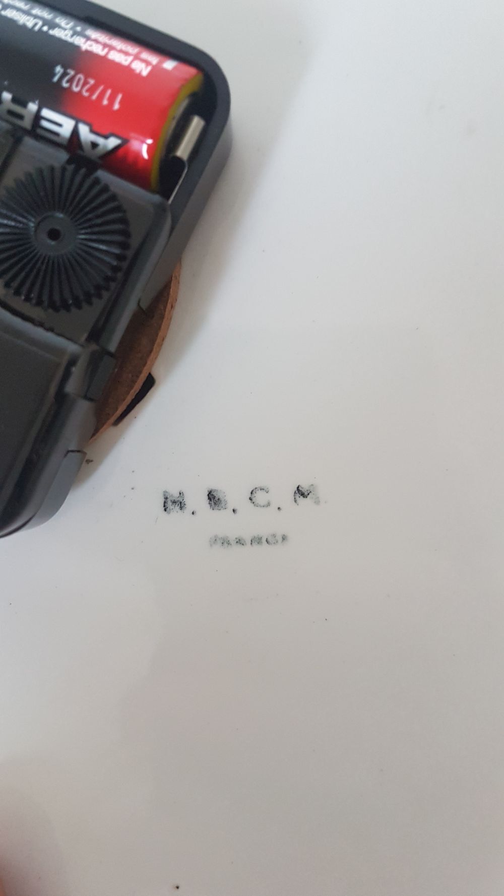 Creil and Montereau earthenware lustucru clock