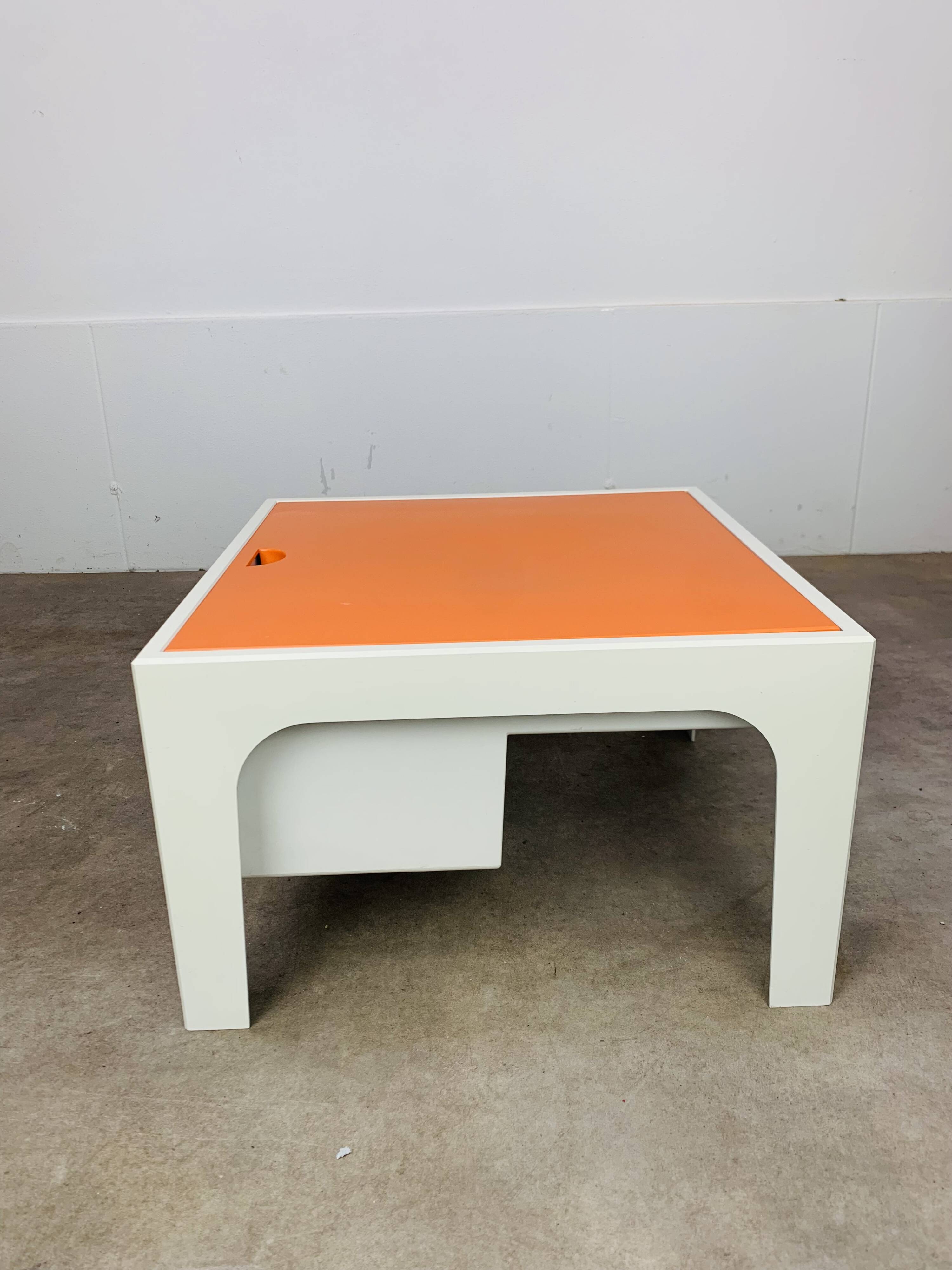 Space Age coffee table, Flair for Prisunic, 1970s