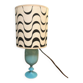 Lampe à poser année 70 en opaline bleu turquoise