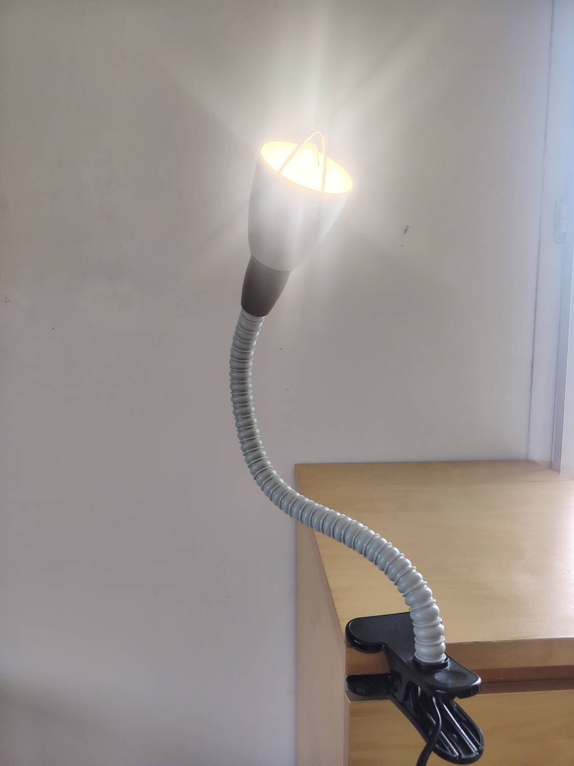 Vintage Ikea clip lamp