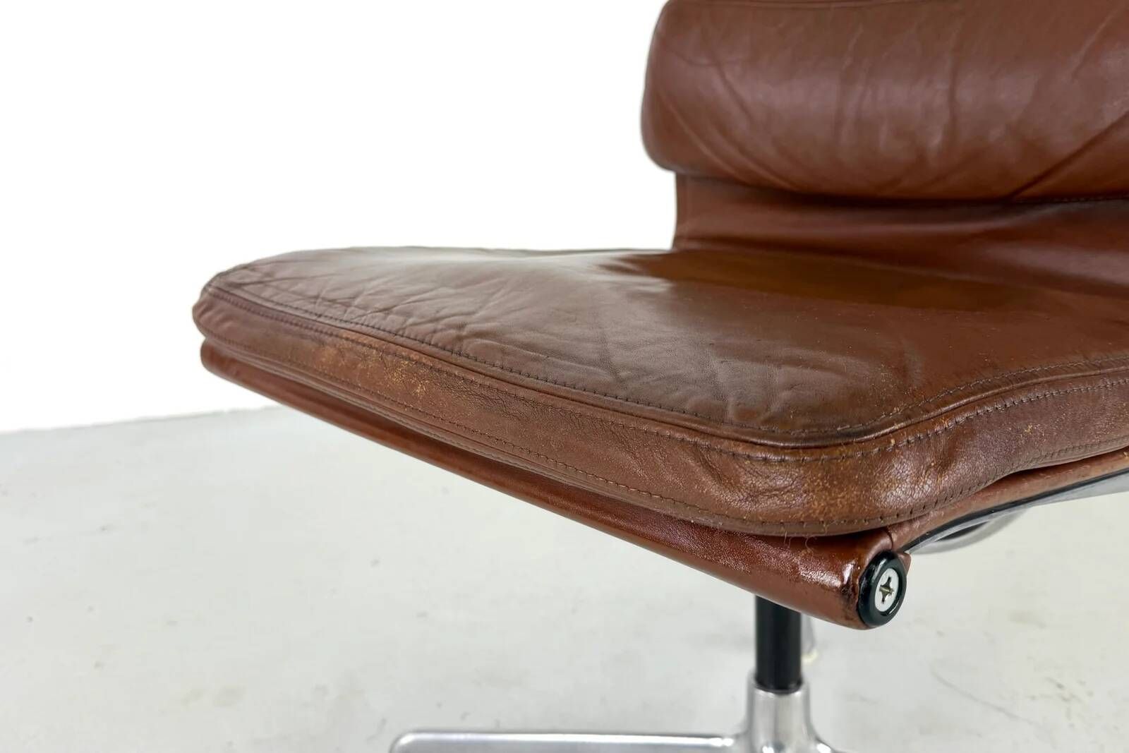 Softpad EA205 par Charles & Ray Eames pour Herman Miller – 1970s