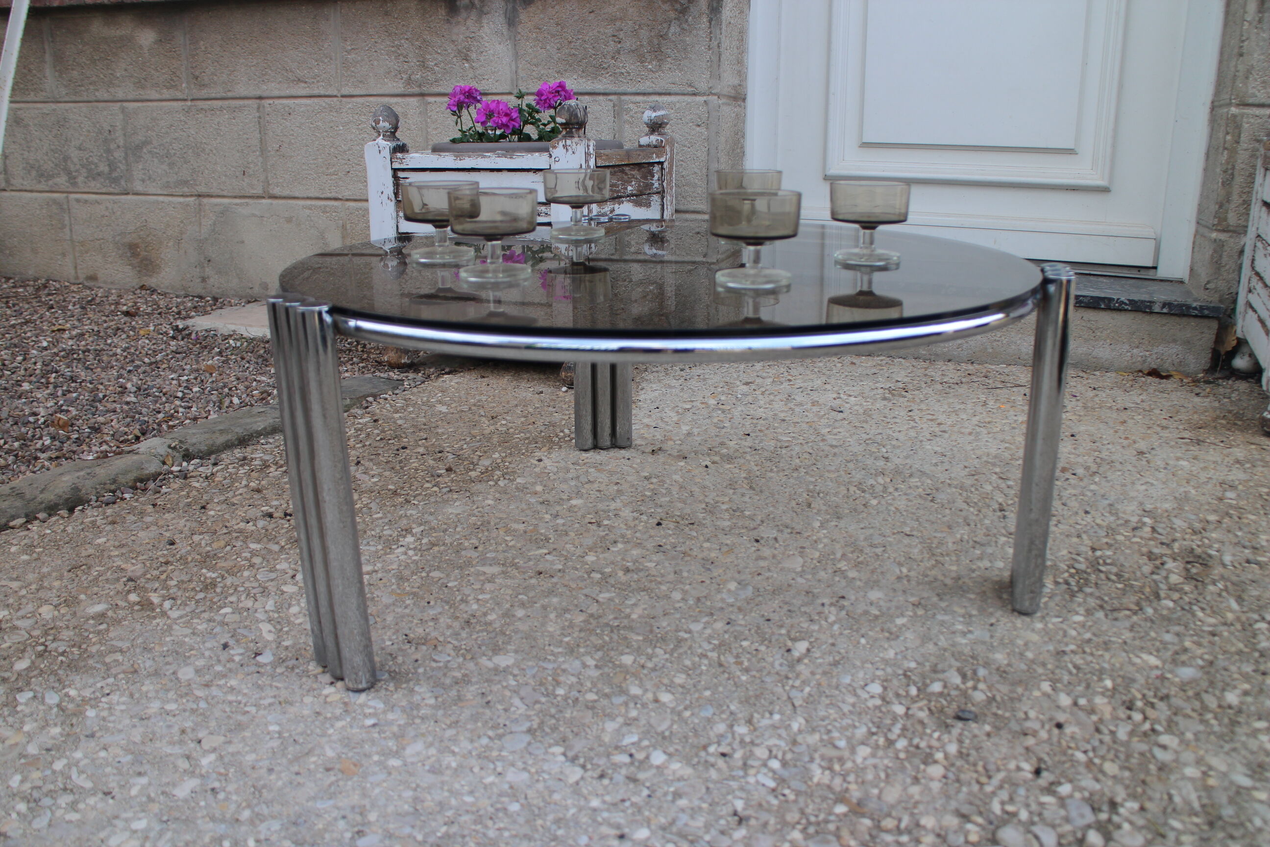Round coffee table chrome and smoked glass 1970