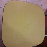 Paire de chaises en formica jaune  vintage