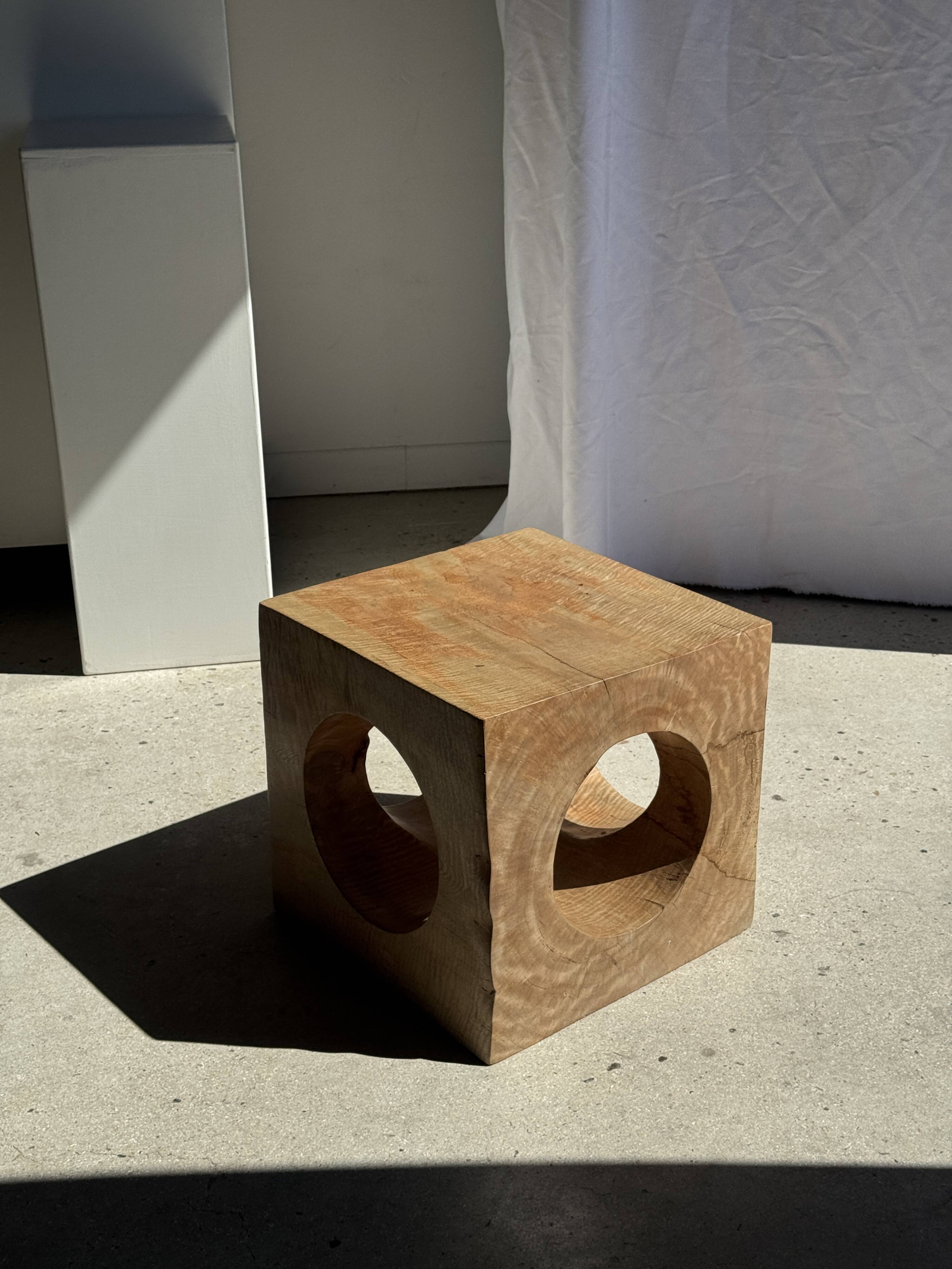 Coffee table, or openwork cubic stool in natural monoxyle mango wood H40.