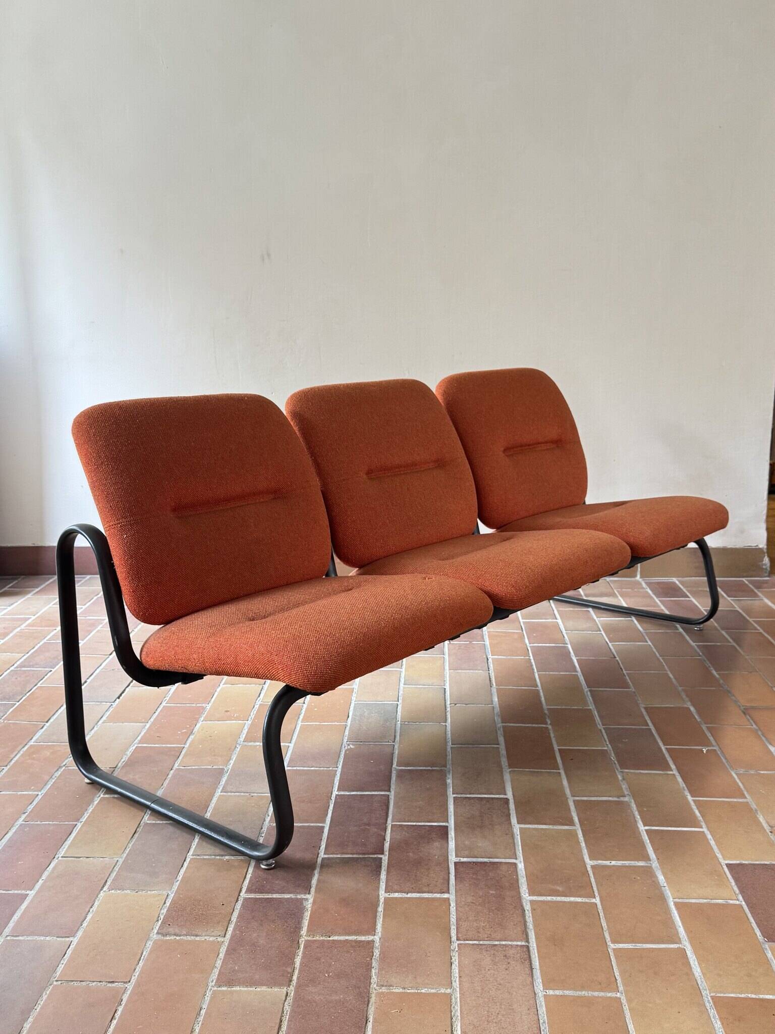 Strafor 3-seater bench, orange wool and sled base, 1970s.