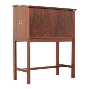 Elegant bar cabinet by Dyrlund, Denmark, 1960s.