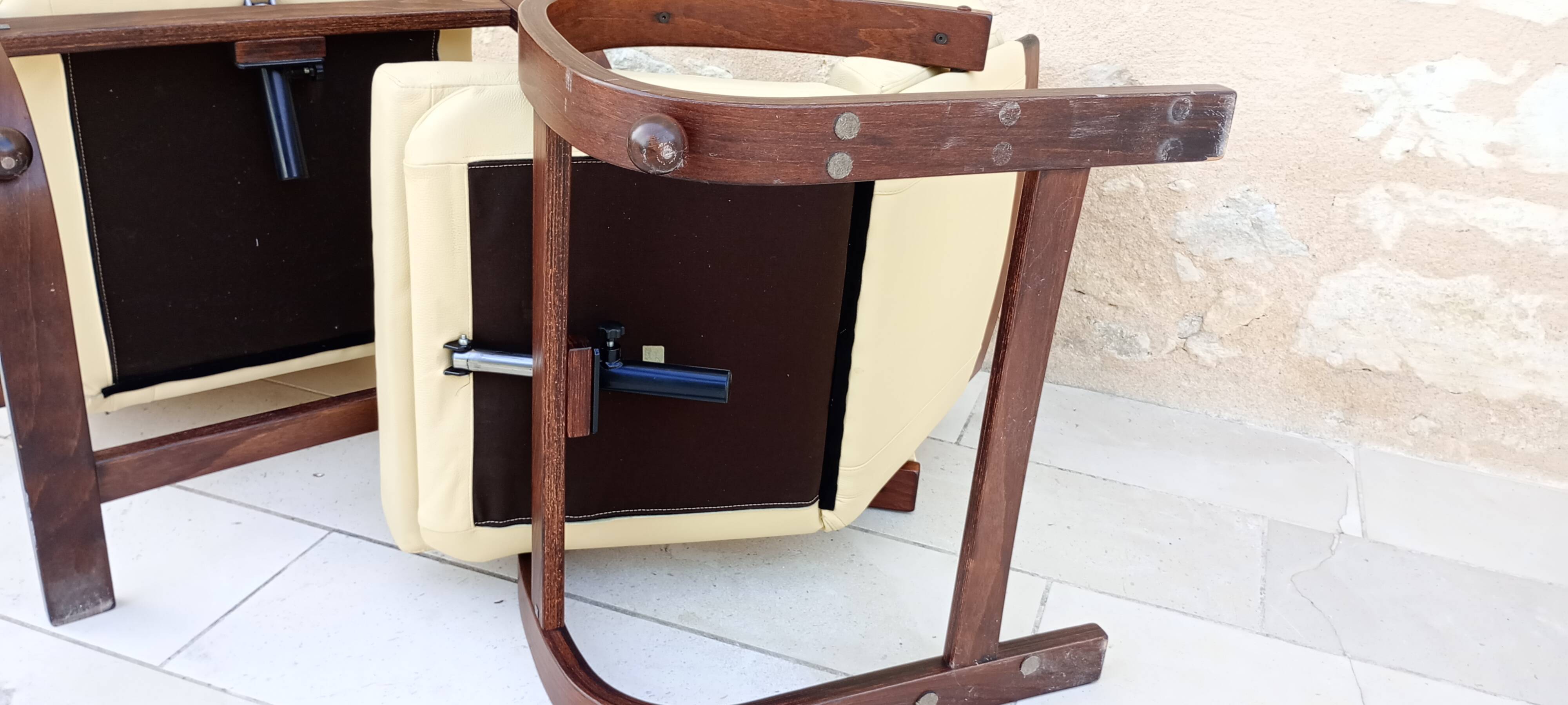 paire de fauteuils suédois Nélo
