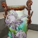 Vase in slip
