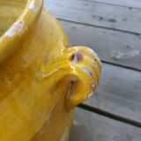 19th-century yellow varnished pot