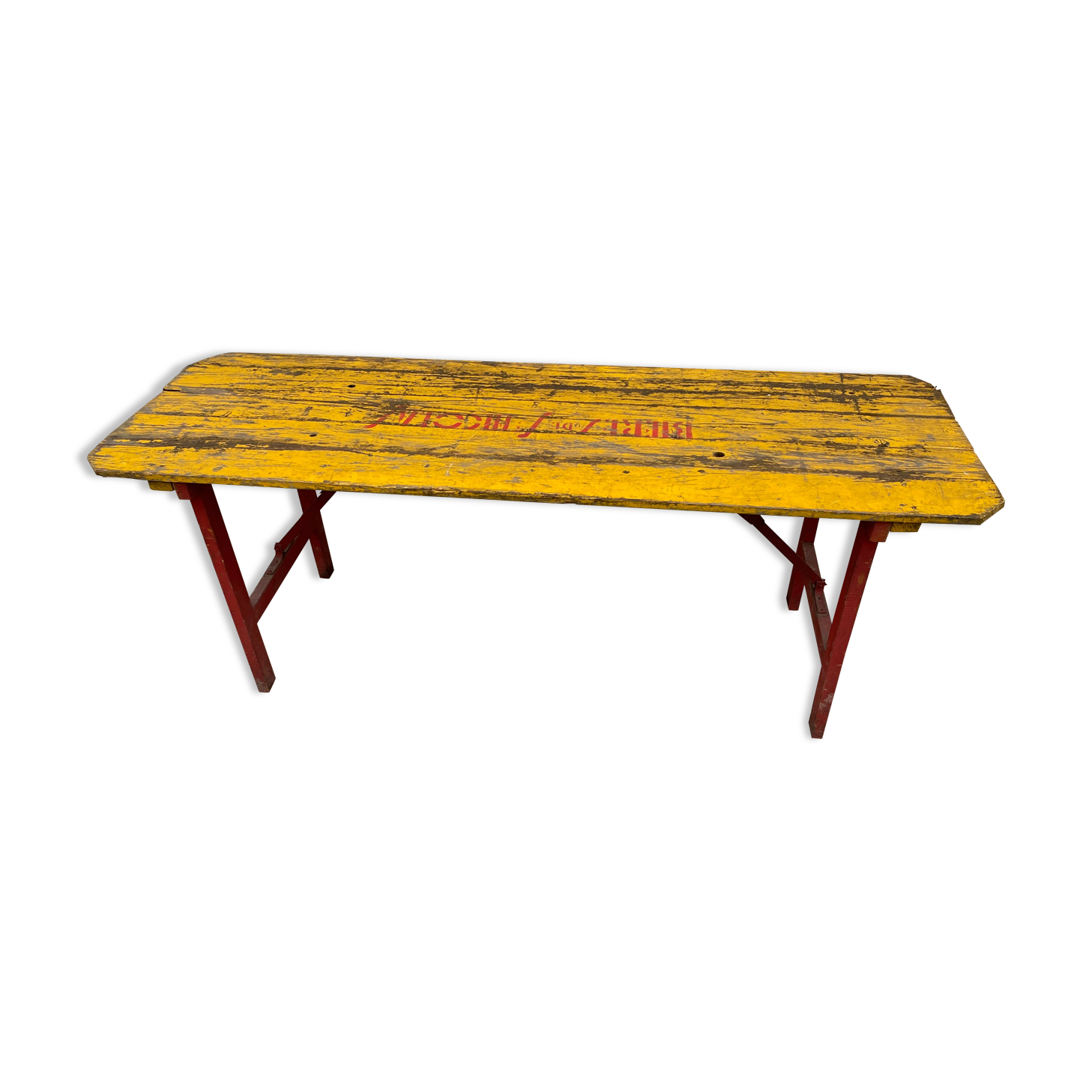 Folding brasserie table
