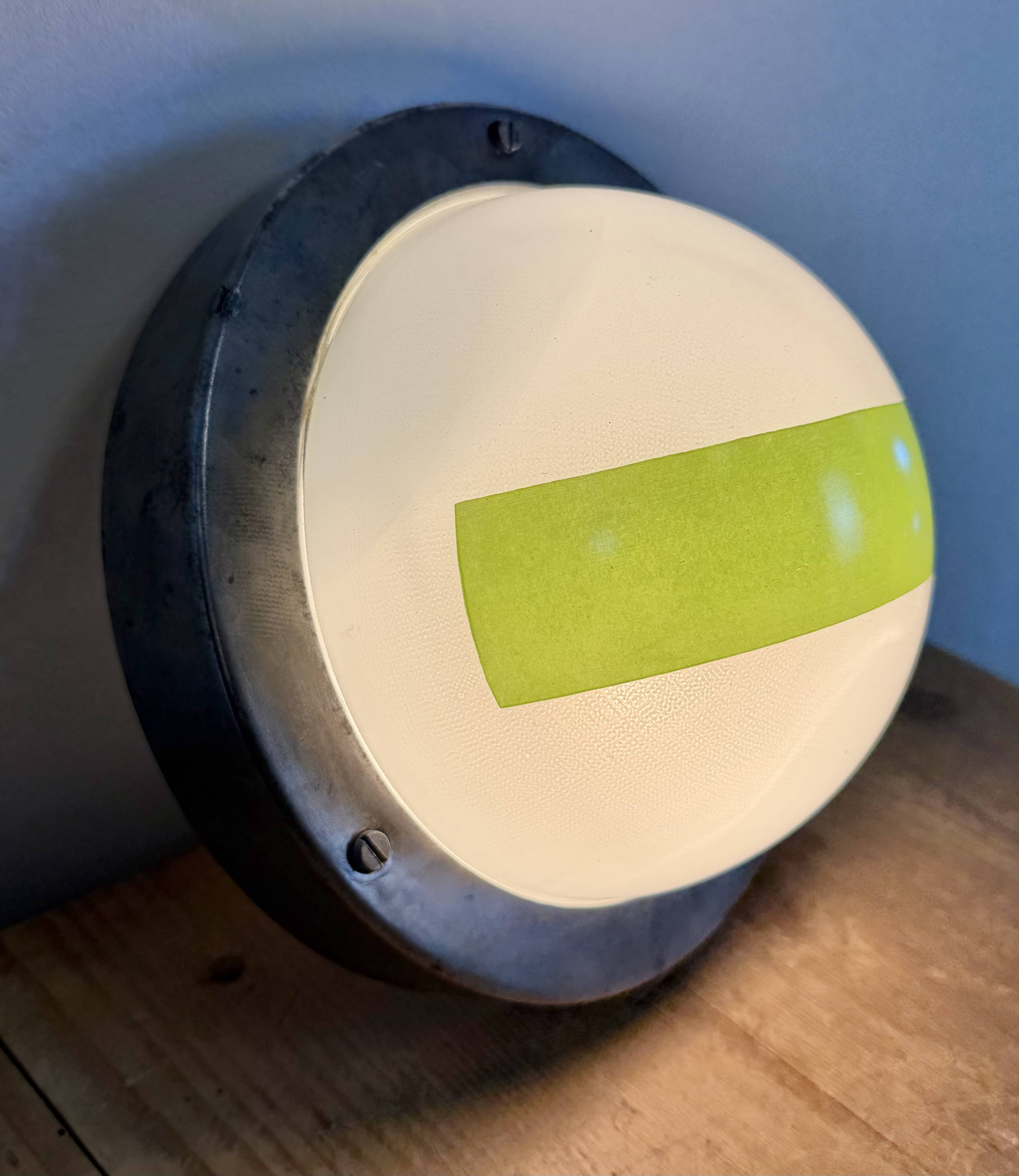 Lumière d'urgence vintage murale ou de plafond, années 1970
