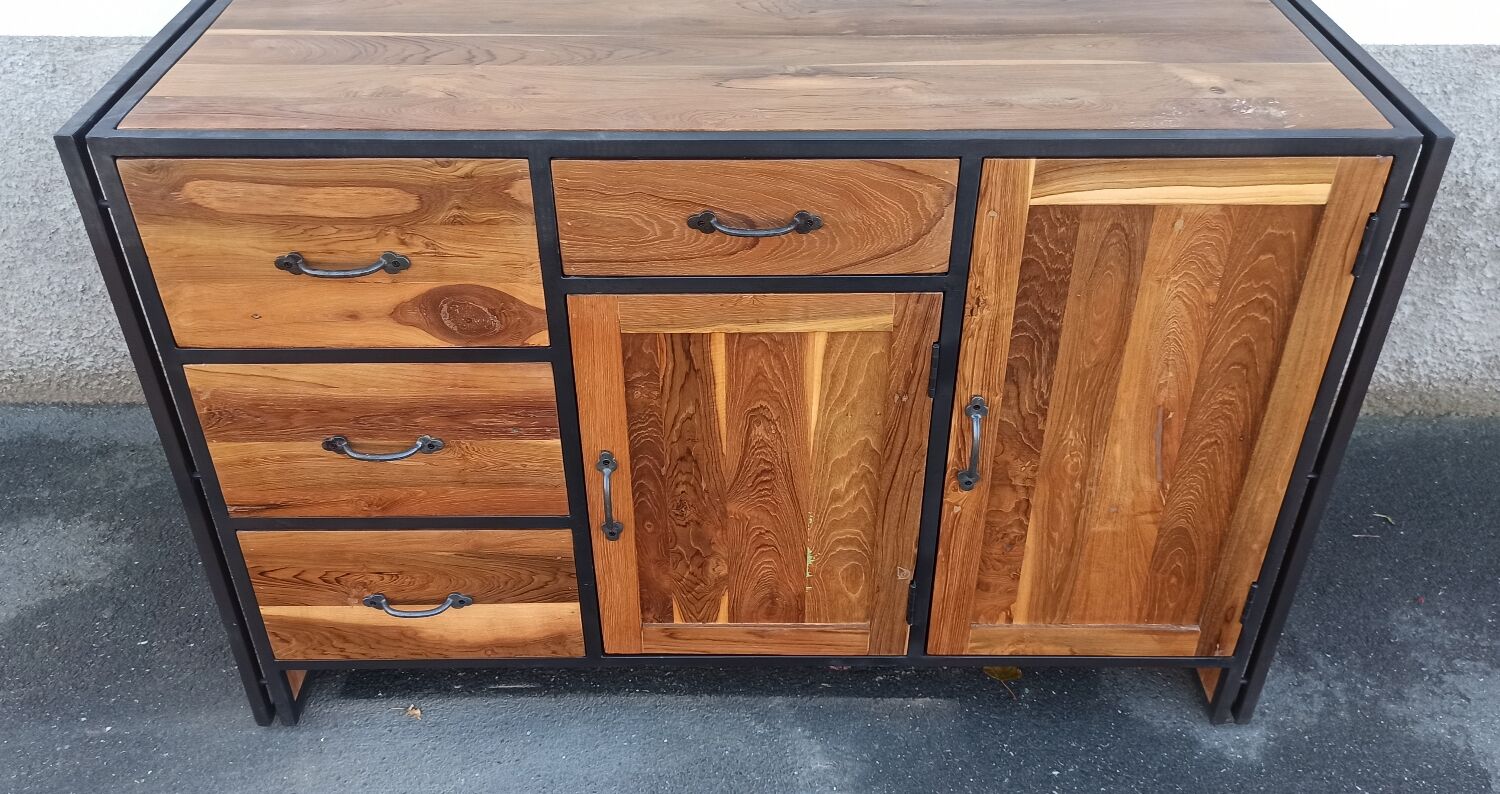 Buffet en bois et métal