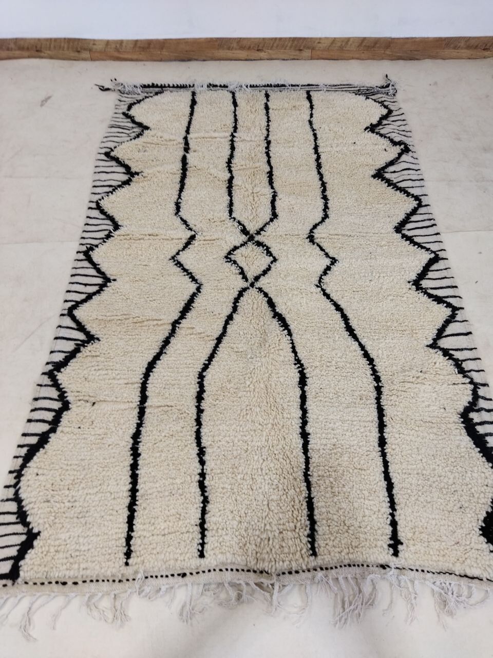 Moroccan berbere carpet 234x144cm