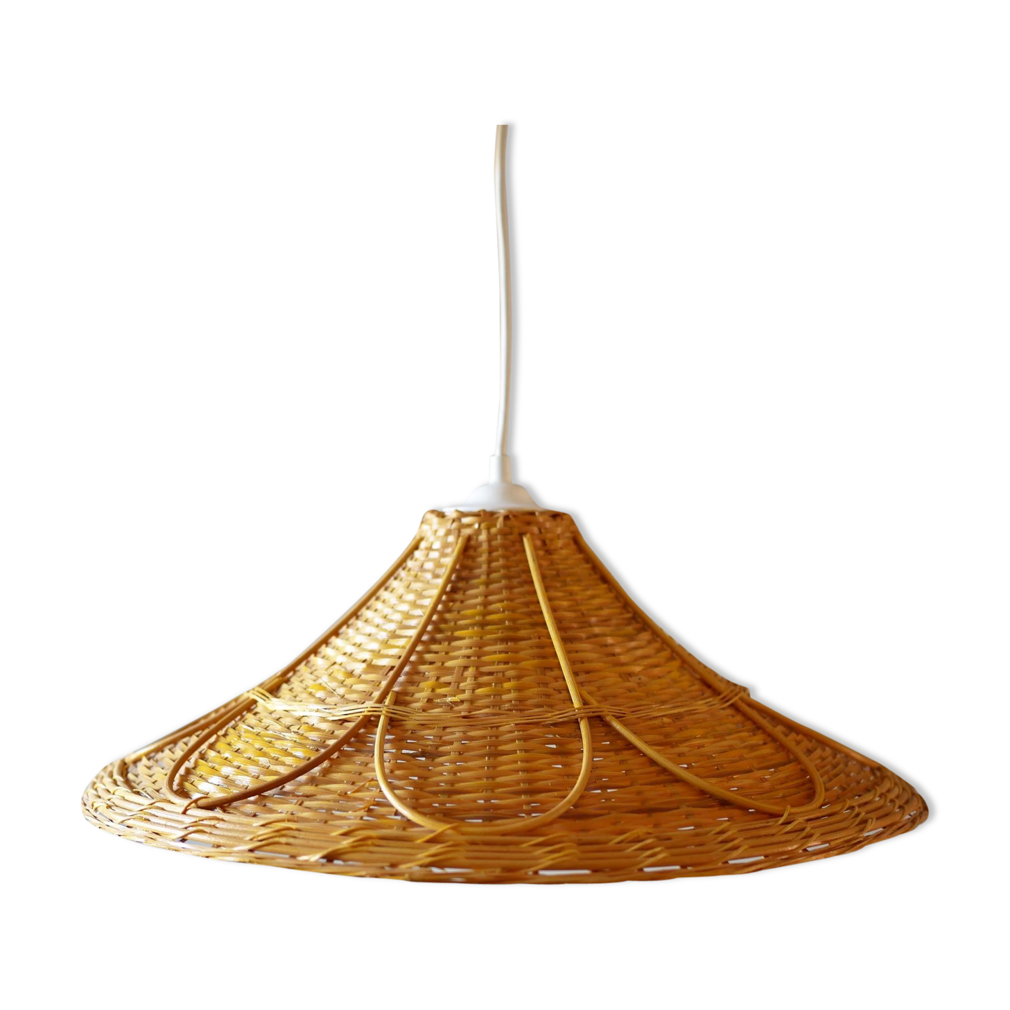 Vintage rattan suspension
