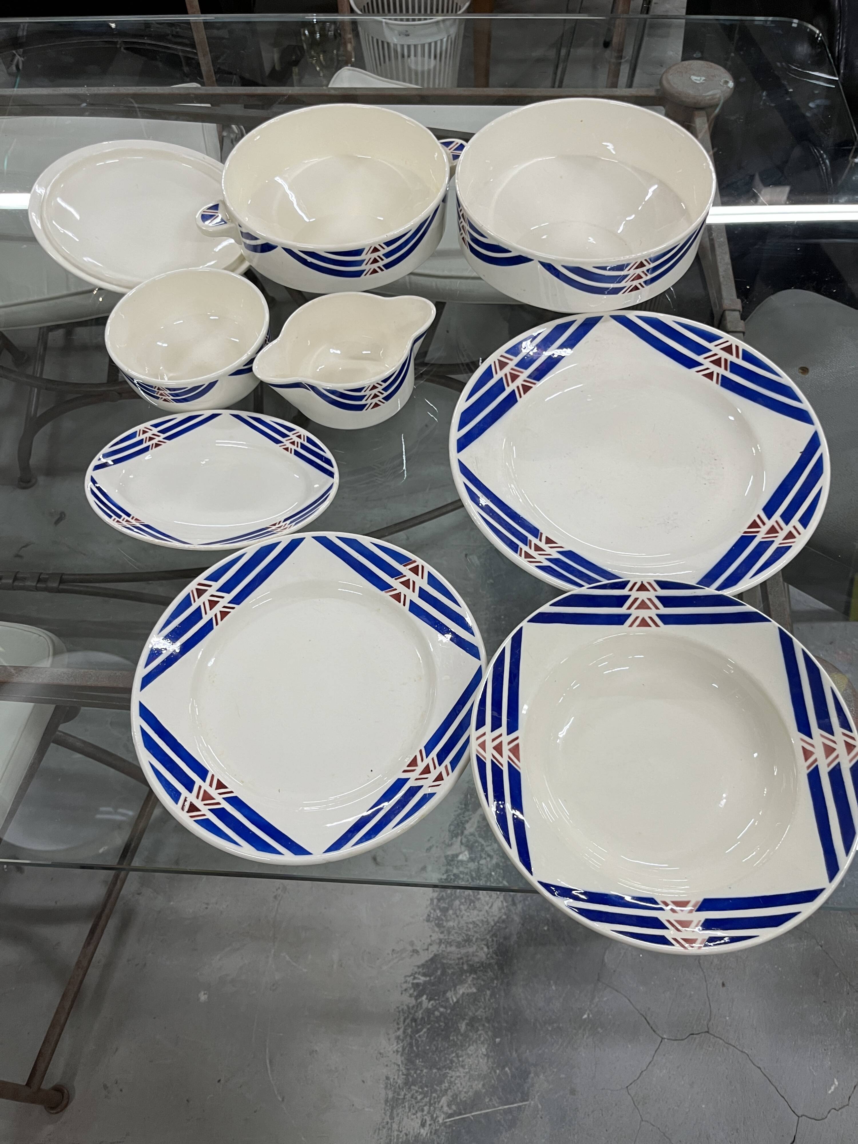 Badonvillers France 53-piece Stella model service