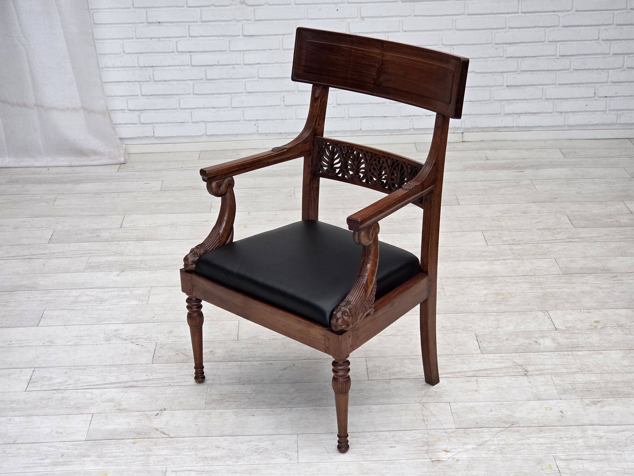 1920-30s, set of 2 armchairs, design after Georges Jacob, carved teak wood.