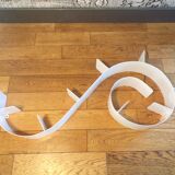 Metal snail shelf