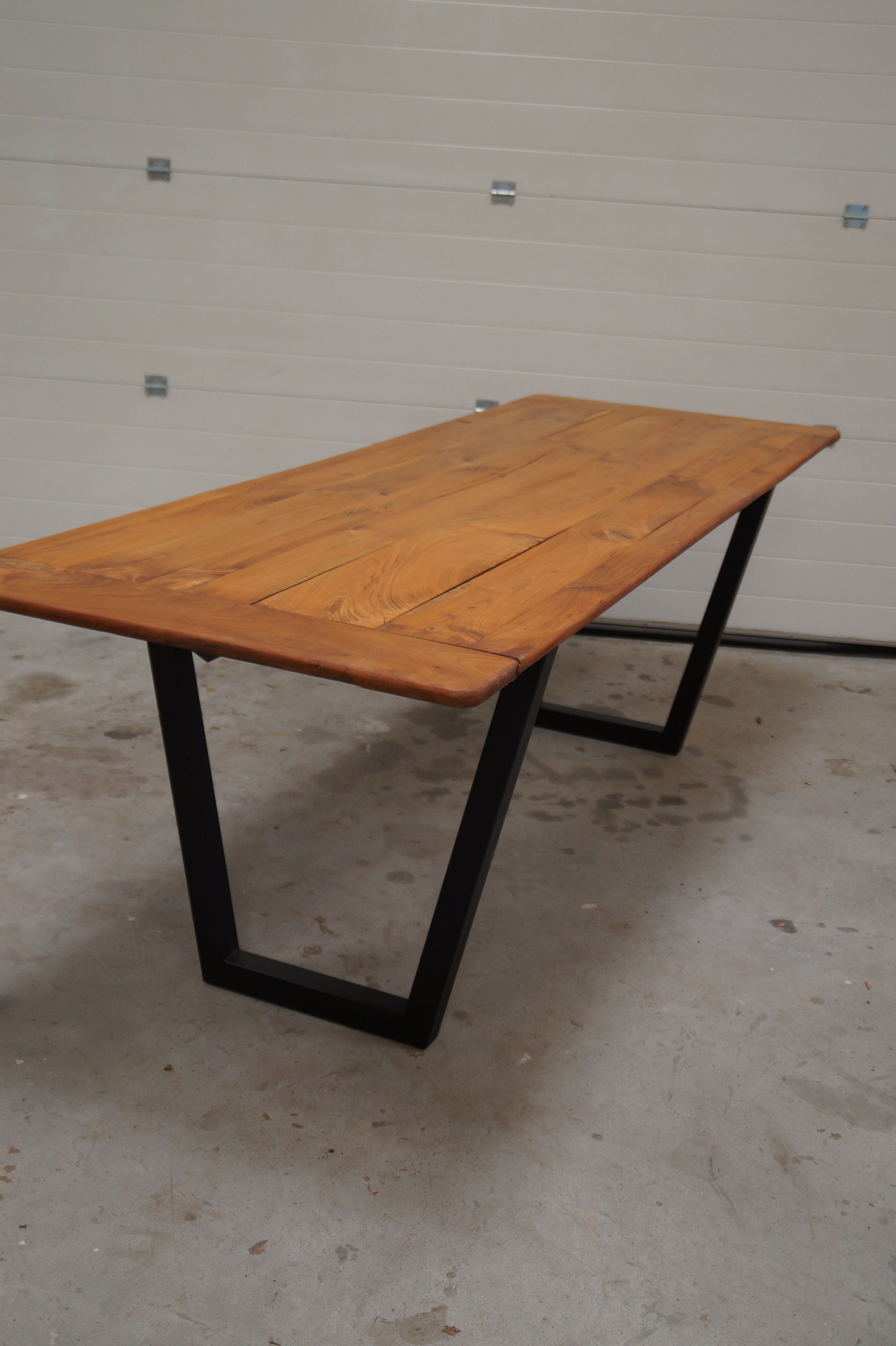 Farm revisited 235x80cm table