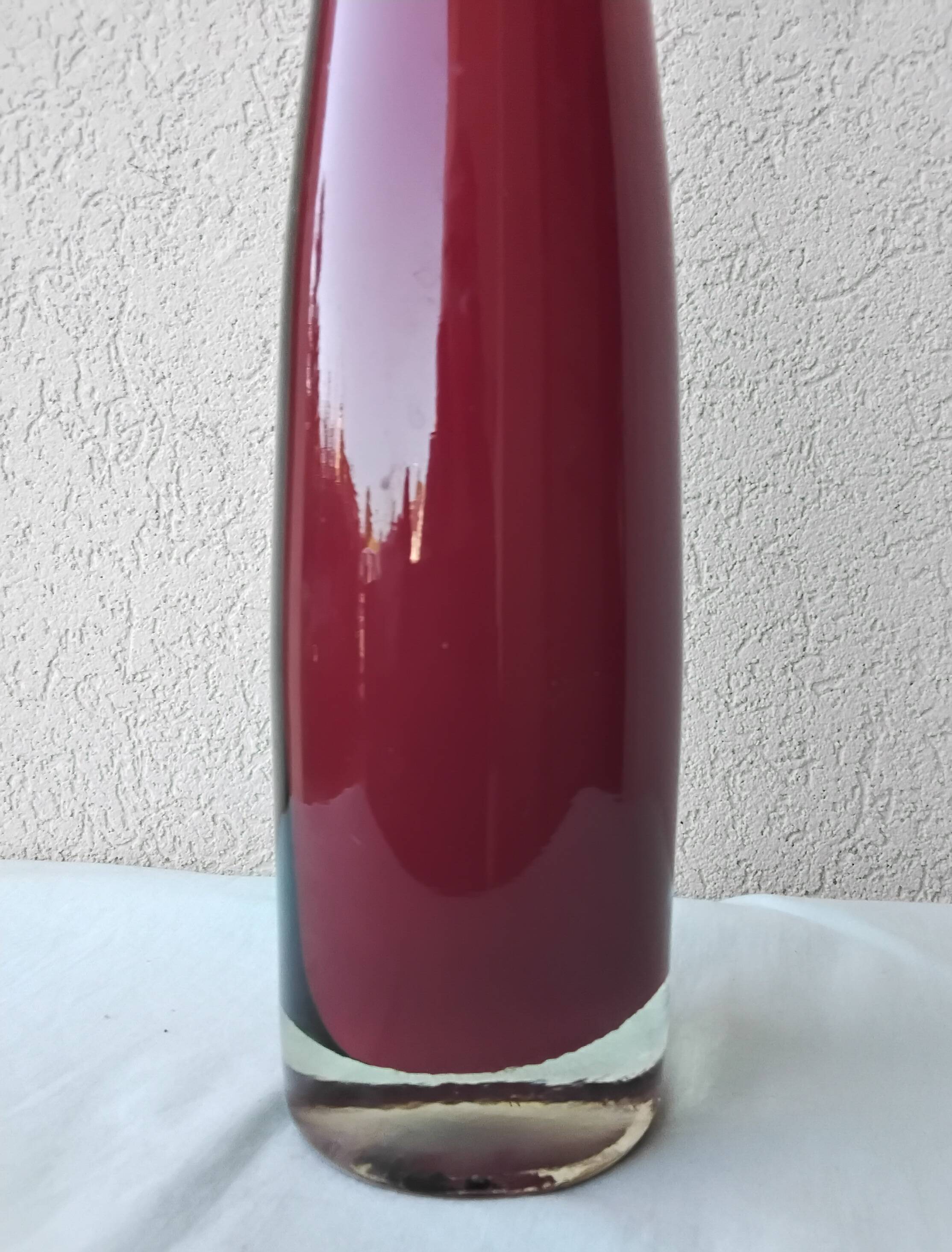 Single-stem glass vase