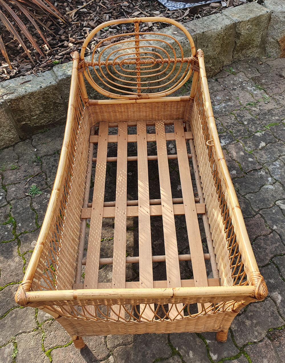Lit bébé bambou et rotin, vintage années 60