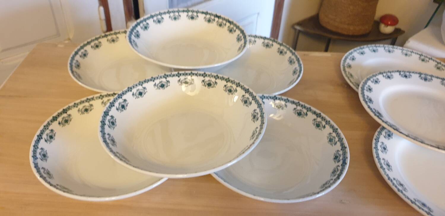 6 flat plates and 6 deep plates Céranord