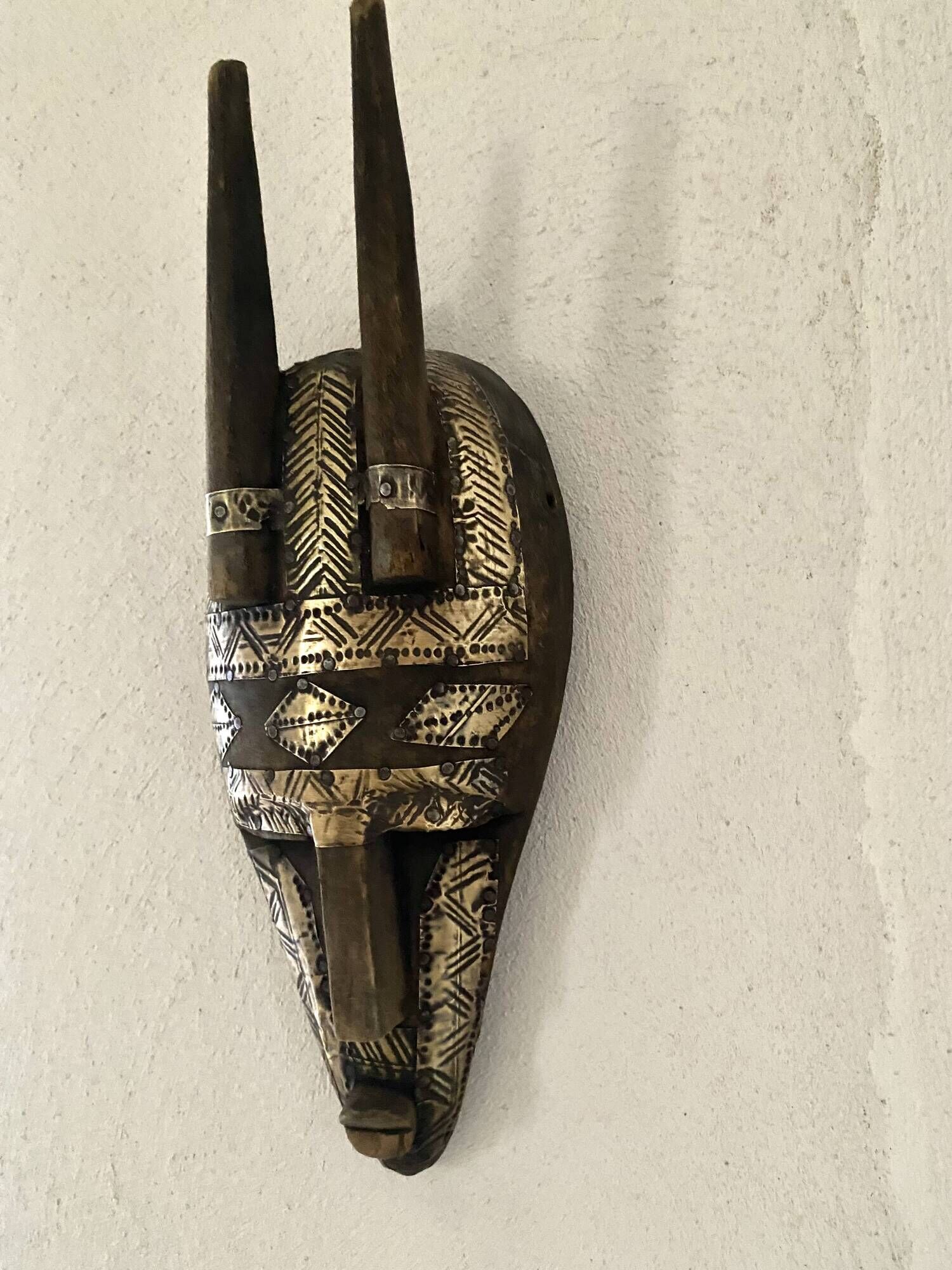 Masque MARKA  bois et placage laiton