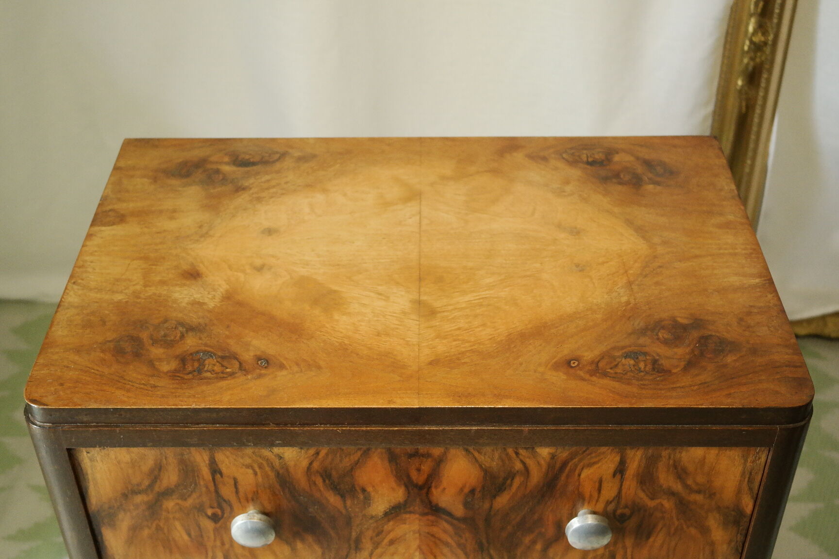 Commode art déco en noyer