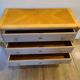 Commode en bois peint