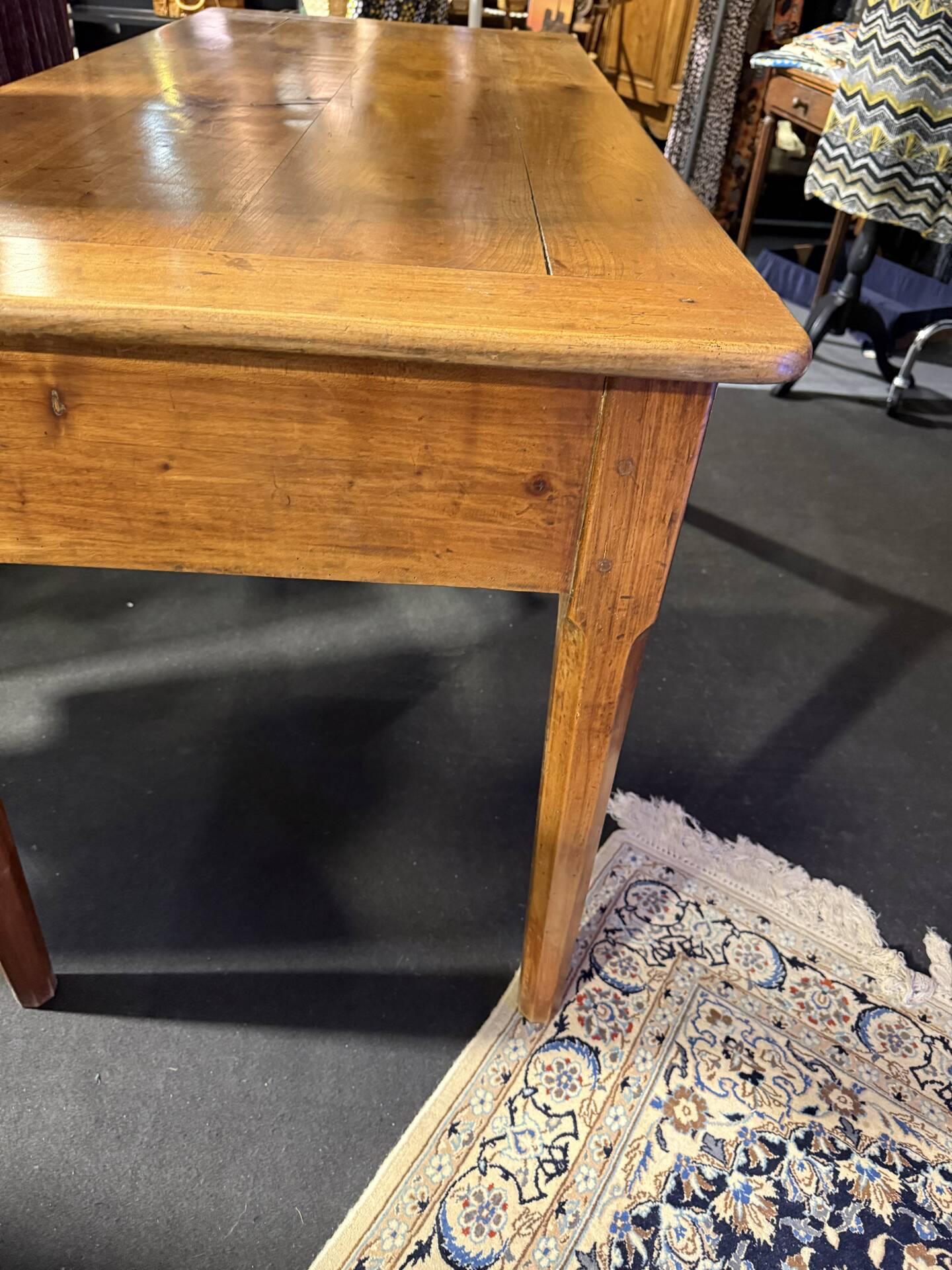 Farm table