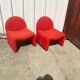 Paire de chauffeuses de marque Atal 1970 rouge