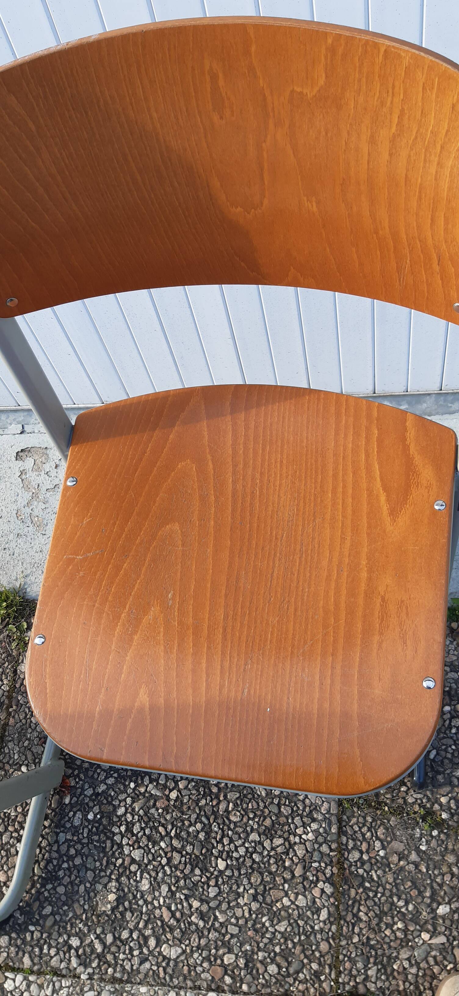 Set of 4 school chairs
