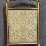 Antique Louis XV style fire screen, in carved and gilded wood, in need of restoration